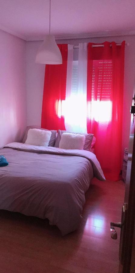 Apartamento De 3 Dormitorios Por Entrevias Мадрид Экстерьер фото