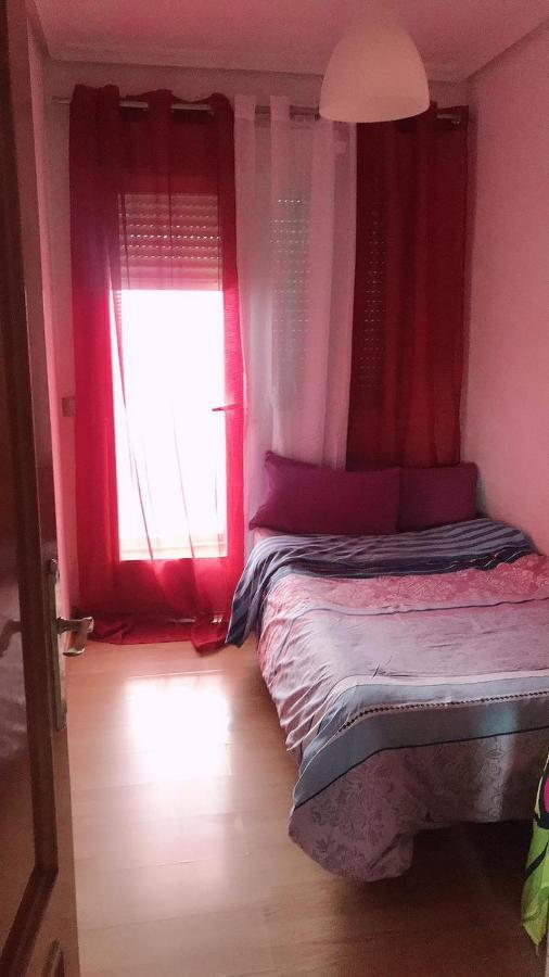 Apartamento De 3 Dormitorios Por Entrevias Мадрид Экстерьер фото